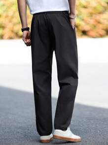 Manfinity Homme Men's Casual Daily Style: An INS-Inspired Featuring Minimalist, Relaxed Black Suit Pants For Everyday Wear. It Makes A Great Gift For A Boyfriend Or Husband, Exuding French Elegance And Romance. Men's Solid Color Pleated Straight Leg Loose Casual Suit Pants, For Men Pants, Slacks Pants For Men - Black - View 7