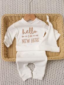 SHEIN HELLO Letter Embroidery Newborn Baby Photography Outfit - Baby Boy/Girl Top, Pants, Hat 3pcs Set, 1 Month To 100 Days Old Studio Photo Props