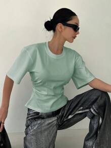 DAZY 女款純色圓領短袖百褶後開衩休閒T恤 Y2K 校園風 - 綠色 - 查看 2