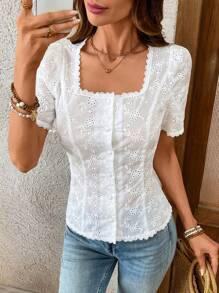 EMERY ROSE 女士刺绣圆领短款泡泡袖单排扣休闲衬衫 - 白色 - 查看 6