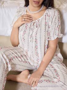 CottageSlumber Plus Size Bubble Crinkle Flower Print Ruffle Hem Short Sleeve Pajama Set Holiday Season - Multicolor - View 1