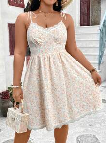 SHEIN Franclia Vestido de vacaciones con encaje de contraste y estampado floral menudo para mujer de talla grande