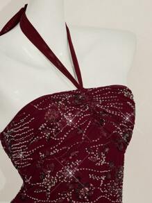 SHEIN ICON Y2k 露背勃艮第外出复古波西米亚嬉皮音乐会串珠时尚度假闪光派对闪亮亮片无袖短款上衣，露背修身夏季背心 - 酒紅色 - 查看 6