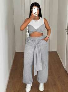 Maweii Set de 2 piezas de top con tirantes retorcidos y pantalones cortos con estampado floral gris para mujer talla grande de uso casual