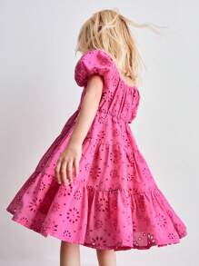 SHEIN Vestidos de verano casuales y lindos con mangas abullonadas y estampado en relieve para niñas jóvenes - Rosa - Ver 4