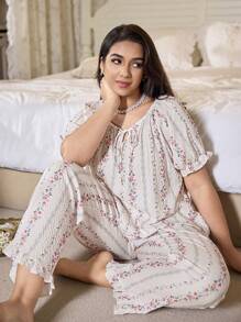 CottageSlumber Plus Size Bubble Crinkle Flower Print Ruffle Hem Short Sleeve Pajama Set Holiday Season - Multicolor - View 4