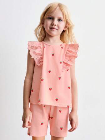 SHEIN Young Girl 2pcs Strawberry Embroidery Ruffle Trim T-Shirt And Shorts Set, Summer