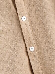 Manfinity RelaxMax 男士夏季休闲纯色纹理衬衫 - 卡其色 - 查看 3