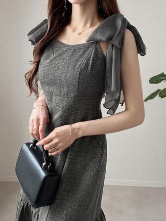 FRIFUL Women's Long Summer Vacation Dress With Knot Detail On The Shoulders, Elegant