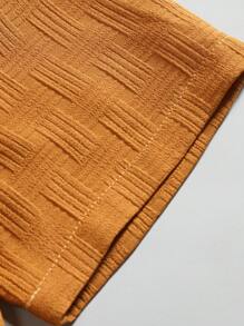 Manfinity RSRT 男士纯色短袖单排扣衬衫和短裤两件套，休闲服，度假装，沙滩衬衫，舒适装