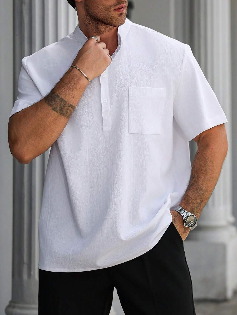 Manfinity Homme Camisa Casual de Manga Curta com Bolso e Cor Sólida, Plus Size, Verão