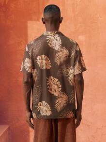 Maija 2025 Spring Summer New Brown Hawaiian Tropical Rainforest Banana Leaf Print Cuban Collar Short Sleeve Shirt, Daily Fashion Versatile Business Casual Vacation Beach Party Suitable For Outing, Wedding Guest, Graduation Party, Father's Day, Mother's Day, Music Festival, Men - Brown - View 3