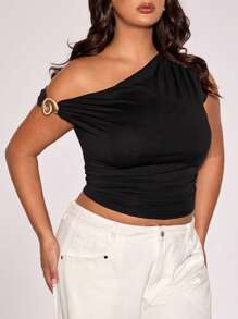 SHEIN BAE Plus Size Women's Spring & Summer Asymmetric Shoulder Ruched Waist Knit Stretchy Blouse, Metal Accessory Top, Suitable For Date, Casual, Graduation, Wedding, Y2K, Music Festival,Y2k Tops,Tops For Summer,Crop Tops Women,Off The Shoulder Top,Summer Tops,Sexy Tops,Short Sleeve Tops Women,Curve Plus Tops,Knit Top,Work Tops - Black - View 8