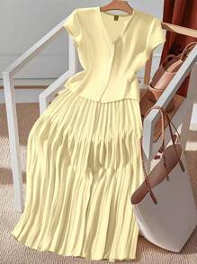 Franclia Women Solid Color Elegant V-Neck Top And Pleated Skirt Set - Yellow - View 2