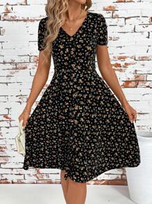 SHEIN Clasi Women's New Fashion Elegant V-Neck Ditsy Floral Pattern Buttoned Sun Dress Mid-Length, Short Sleeves, Suitable For Daily Commuting Work Outfit, Summer Mother's Day Dress,Bohemian Clothes