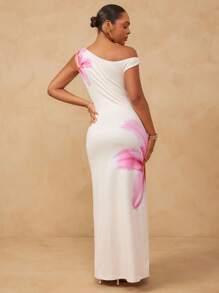 L'Amorae 优雅度假风花卉印花单肩褶饰长裙