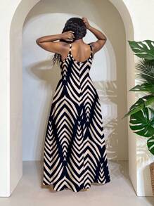 Slaydiva Plus Size Leaf & Floral Print Simple Vacation Dress,Sun Dresses For Women Suitable For Going Out Chic Dress - Black and White - View 2