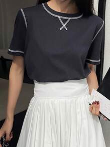 DAZY Camiseta de mujer de manga corta con cuello redondo, corte holgado y diseño de líneas decorativas, ideal para verano - Azul Marino - Ver 4