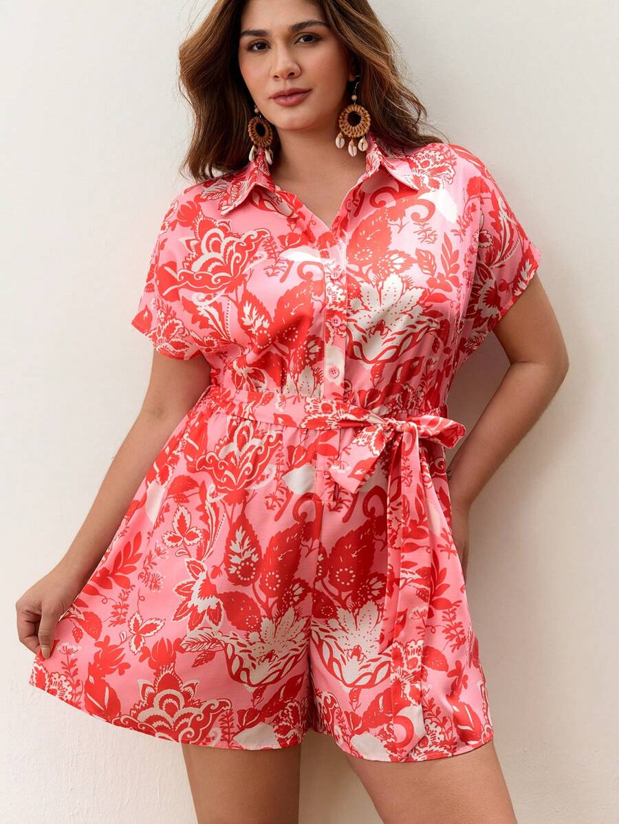 Maija 大码夏季印花纽扣半拉链短袖连体裤，适合夏季度假、海滩、商务休闲、外出、波西米亚风办公室穿搭、音乐节、夏威夷锐舞派对等场合。