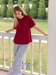 SHEIN 纯色休闲字母图案T恤上衣和条纹提花长裤睡衣套装 - 酒紅色 - 查看 6