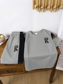 SHEIN 2pcs Tween Boy Black Summer Casual City Break Sporty Patchwork Contrast Color Print Short Sleeve Crew Neck T-Shirt And Elastic Waist Shorts Set - Grey - View 3