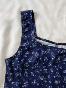 SHEIN Teen Girl Ribbed Ditsy Floral Pleated Casual Tank Top