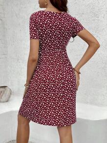 SHEIN Vestido de enfermería informal y floral de vacaciones para mujeres embarazadas