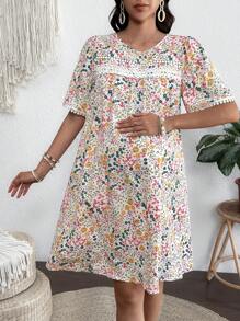 SHEIN Maternity Ditsy Floral Loose Fit Round Neck Short Sleeve Dress, Suitable For Vacation - Multicolor - View 3