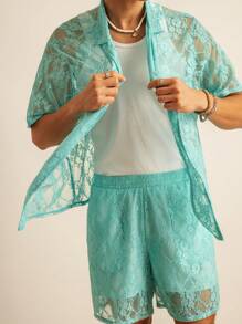 Manfinity VCAY 2pcs Men's Set Lace Floral Print Band Collar Shirt & Elastic Waist Loose Shorts
