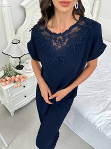 SHEIN Conjunto de pijama informal de manga corta con estampado jacquard de parches florales bordados para mujeres