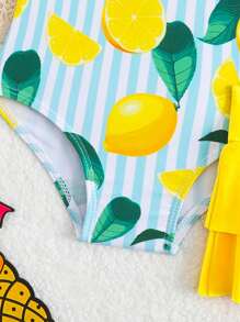 SHEIN 1pc Baby/Girl Strawberry Print Swimsuit With Skirt Yellow Outfit Baby Yellow Dress Baby Summer Baby Clothes Girl Baby Summer Clothes Girl Summer Baby Girl Clothes - Multicolor - View 4