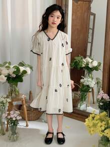 DAZY Tween Girls Floral Print V-Neck Short Sleeve Loose Ruffled Hem Dress - White - View 5