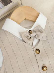 SHEIN 3 件套男婴正式绅士装套装，包括：领结短袖衬衫 + 条纹背心 + 休闲吊带短裤，时尚帅气，适合生日派对、晚会、表演、婚礼、1 个月庆祝、洗礼、1 岁生日、宝宝的第一个母亲节服装/家庭配套服装 - 彩色 - 查看 4