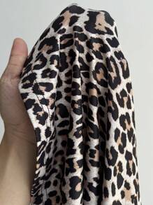 Maweii Coordinato da donna taglie comode, composto da 2 pezzi: T-shirt con stampa leopardata e ciliegia, e pantaloncini rosso fiori, per l'estate