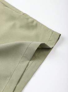 Manfinity KASUA Conjunto de camisa de manga corta con estampado de plantas tropicales y pantalones cortos para hombres, traje de baño y atuendo de vacaciones para hombres, hawaiano