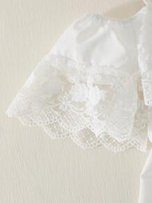 SHEIN 优雅奢华少女无袖露肩刺绣蕾丝面料腰带中长款白色连衣裙，青少年花童婚礼夏季度假连衣裙