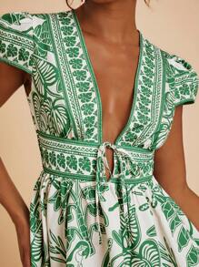 Travachic Spring/Summer Vacation Chiffon Floral Print V-Neck Short Sleeve Women Mini Dress, Vacation Style, Woven Graphic Printed, Casual Summer Vacation Outfits Woman, Bohemia Beach Vacation Outfits, Boho Chic, Country Concert Outfit, Holiday Festival Outfits, Beach Outfits For Woman, Summer Outfits For Women, Old Money Style Women, Graduation Outfit, Summer Sun Dress, Birthday Dresses For Women,Bohemian Clothes - Green - View 5