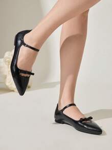 CUCCOO CHICEST 黑色优雅尖头蝴蝶结扣百搭平底一脚蹬女鞋 - 黑色 - 查看 6