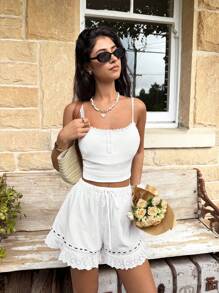 SHEIN Frenchy 女士度假休闲纯色棉质镂空刺绣荷叶边碰撞丝带下摆短裤伊比沙岛海滩迷你短裤夏季下装波西米亚风夏季度假女士夏季