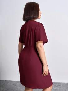 Chikora 大码女式休闲纯色重叠 V 领短款泡泡袖连衣裙，商务休闲女装