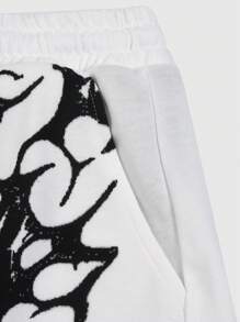 ROMWE MEN Anime 男士哥特式印花短裤，二合一设计，夏季时尚，万圣节 - 黑與白 - 查看 7