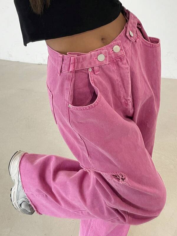 Strévra Women's Fuchsia Casual Distressed Loose Fit Denim Jeans