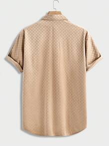 Manfinity RelaxMax 男士夏季休闲纯色纹理衬衫 - 卡其色 - 查看 2