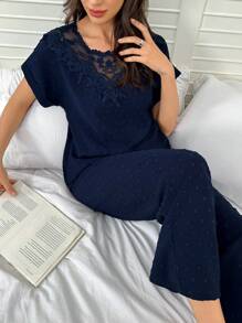 SHEIN Conjunto de pijama informal de manga corta con estampado jacquard de parches florales bordados para mujeres