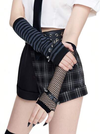 Grunge Punk 1 par de mangas para el brazo con elemento de línea punk + 1 par de mangas para el brazo de red de pescar negras sexy + 2 pulseras con remaches, conjunto personalizado de diseño exclusivo a juego