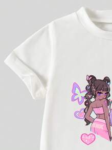 Outfit casual per ragazze giovani composto da t-shirt a maniche corte con stampa di personaggi dei cartoni animati e pantaloni cargo