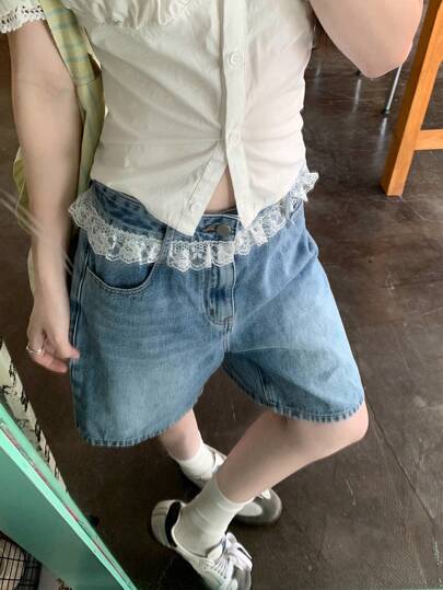 DAZY 女士休闲水洗蕾丝拼布牛仔短裤