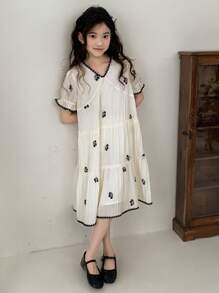 DAZY Tween Girls Floral Print V-Neck Short Sleeve Loose Ruffled Hem Dress - White - View 2