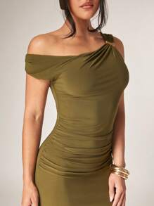 Silquee Premium Quality Women Maxi Dresses,Graduation,Summer, Women's Summer Clothes, Summer Outfits, Women's Beachwear, Women's Elegant Clothes,, Women's Cruise Clothes, Ibiza Clothes, Carnival Clothes/Rave, Off-The-Shoulder Dress,Metal Buckle Decoration - Green - View 8