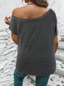 SHEIN LUNE T-shirt casual à manches courtes avec imprimé lettres asymétrique pour grandes tailles, pour femmes en été, aéroport. T-shirts graphiques pour le trajet, les vacances, minimalistes, simples et , convenant pour le port quotidien, les fêtes élégantes, les événements quotidiens, les vacances, le style bohème/boho, le retour à l'école, les concerts country, les sorties